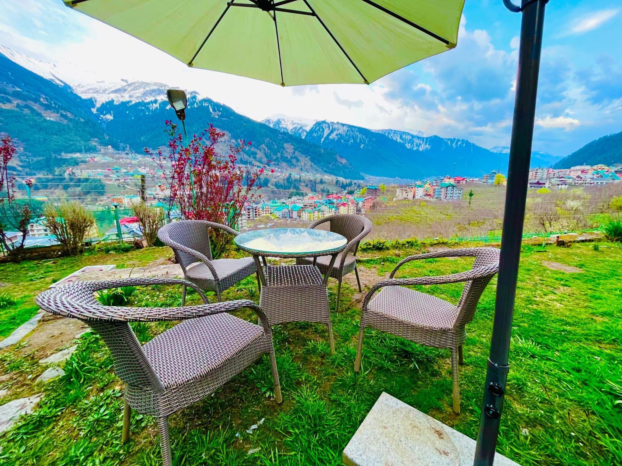 Himalayan Nomad Cottage, Manali ! All 2 Bedroom Independent Cottages ! Personal Lawn Every Cottage ! Parking ! Scenic Mountains View ! Spacious Rooms ! エクステリア 写真