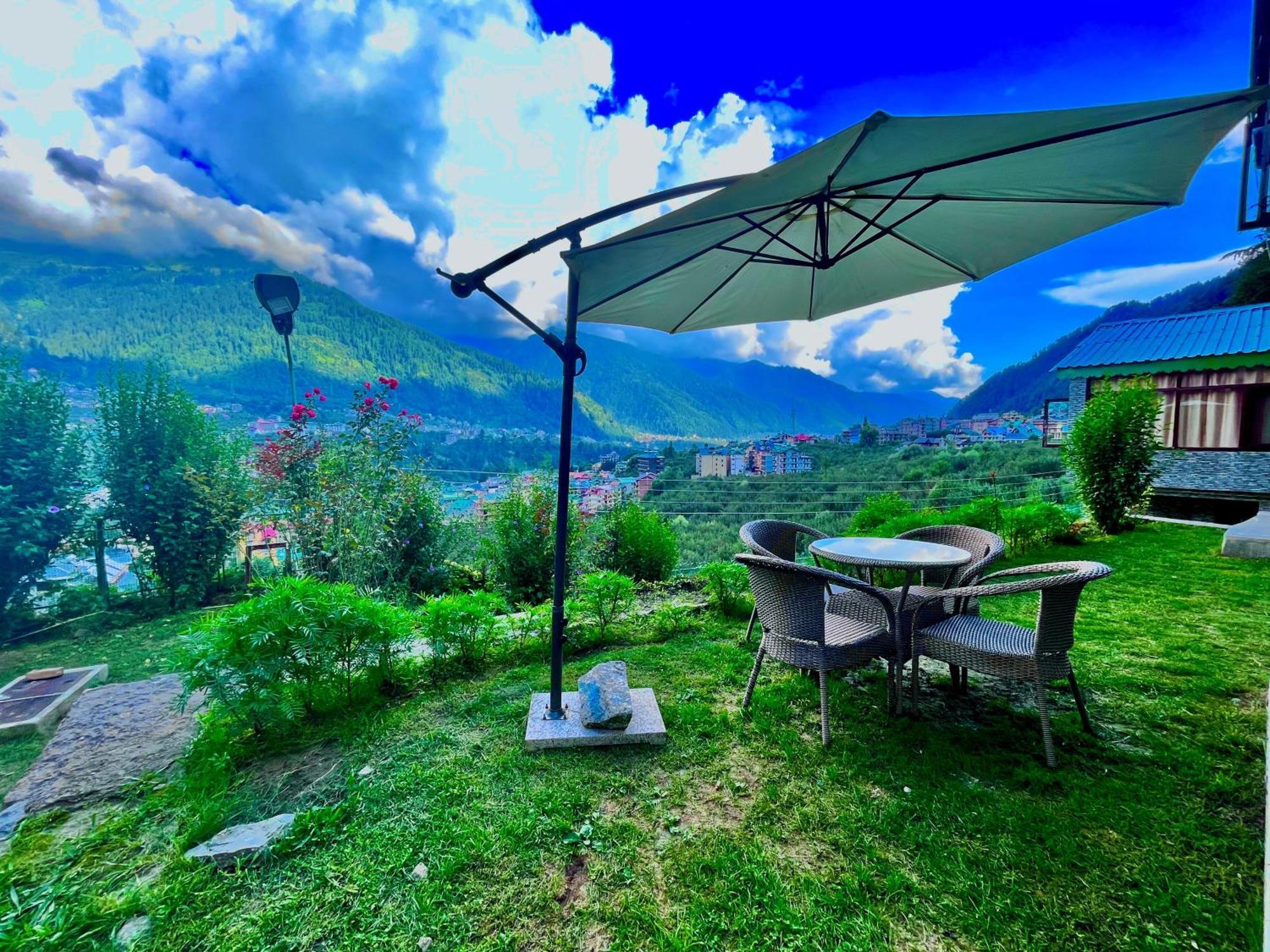 Himalayan Nomad Cottage, Manali ! All 2 Bedroom Independent Cottages ! Personal Lawn Every Cottage ! Parking ! Scenic Mountains View ! Spacious Rooms ! エクステリア 写真