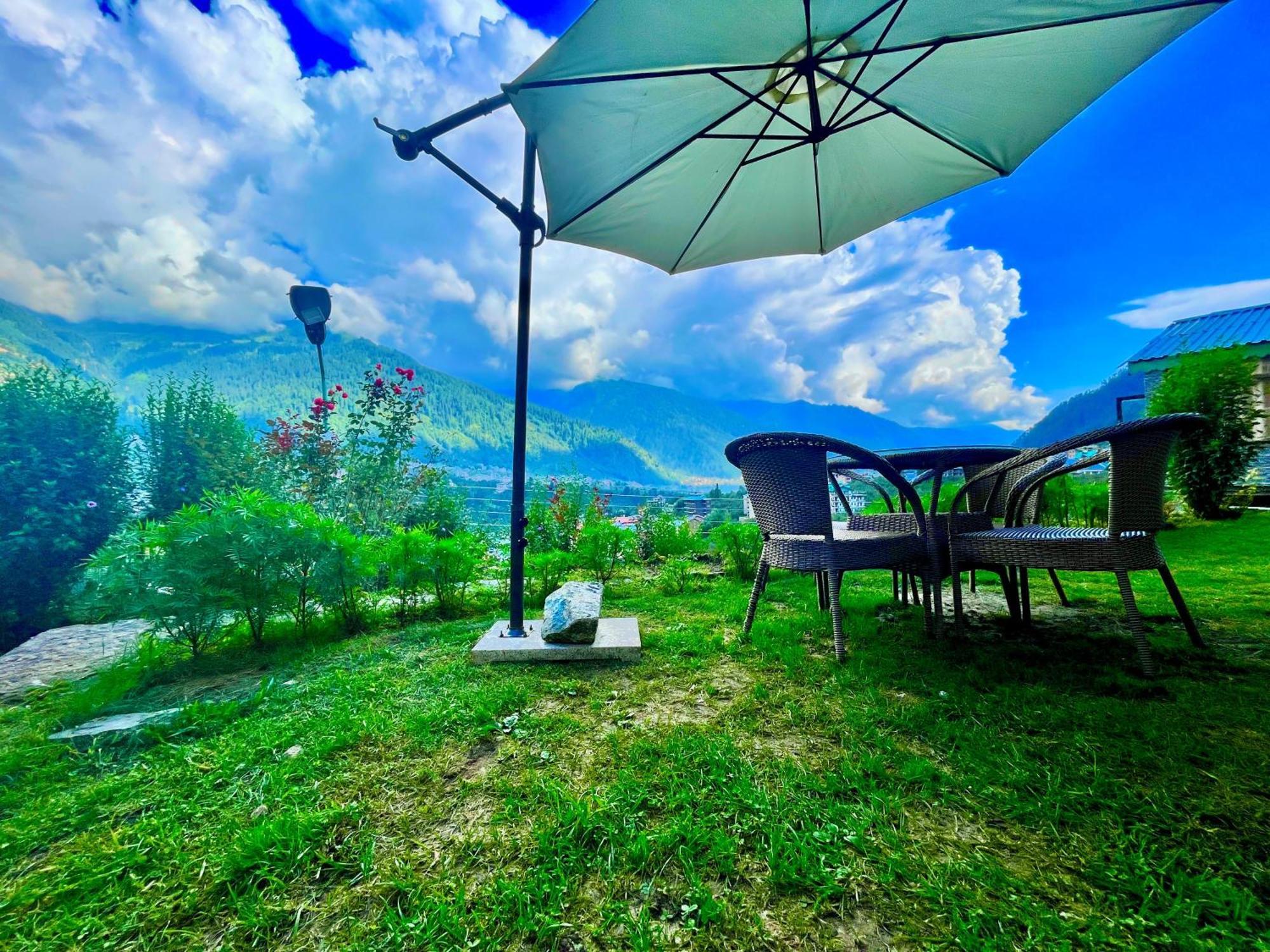 Himalayan Nomad Cottage, Manali ! All 2 Bedroom Independent Cottages ! Personal Lawn Every Cottage ! Parking ! Scenic Mountains View ! Spacious Rooms ! エクステリア 写真