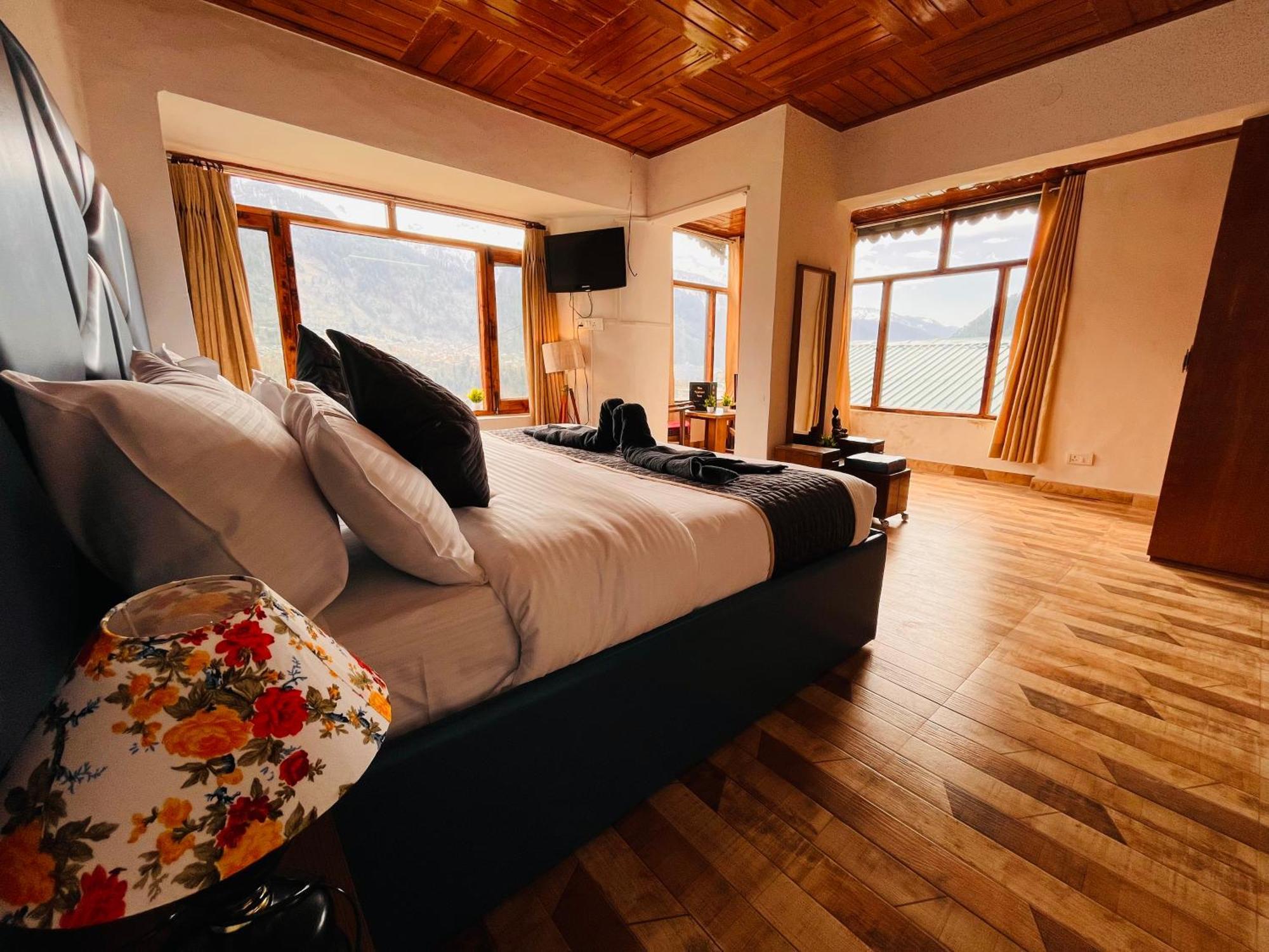 Himalayan Nomad Cottage, Manali ! All 2 Bedroom Independent Cottages ! Personal Lawn Every Cottage ! Parking ! Scenic Mountains View ! Spacious Rooms ! エクステリア 写真