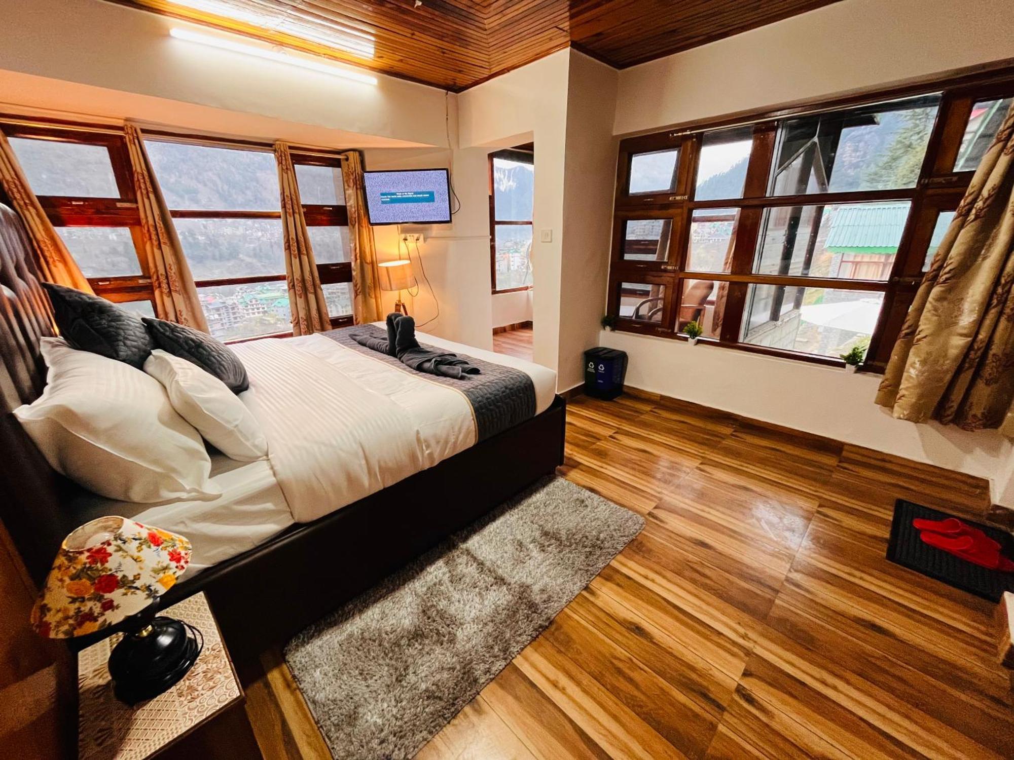 Himalayan Nomad Cottage, Manali ! All 2 Bedroom Independent Cottages ! Personal Lawn Every Cottage ! Parking ! Scenic Mountains View ! Spacious Rooms ! エクステリア 写真