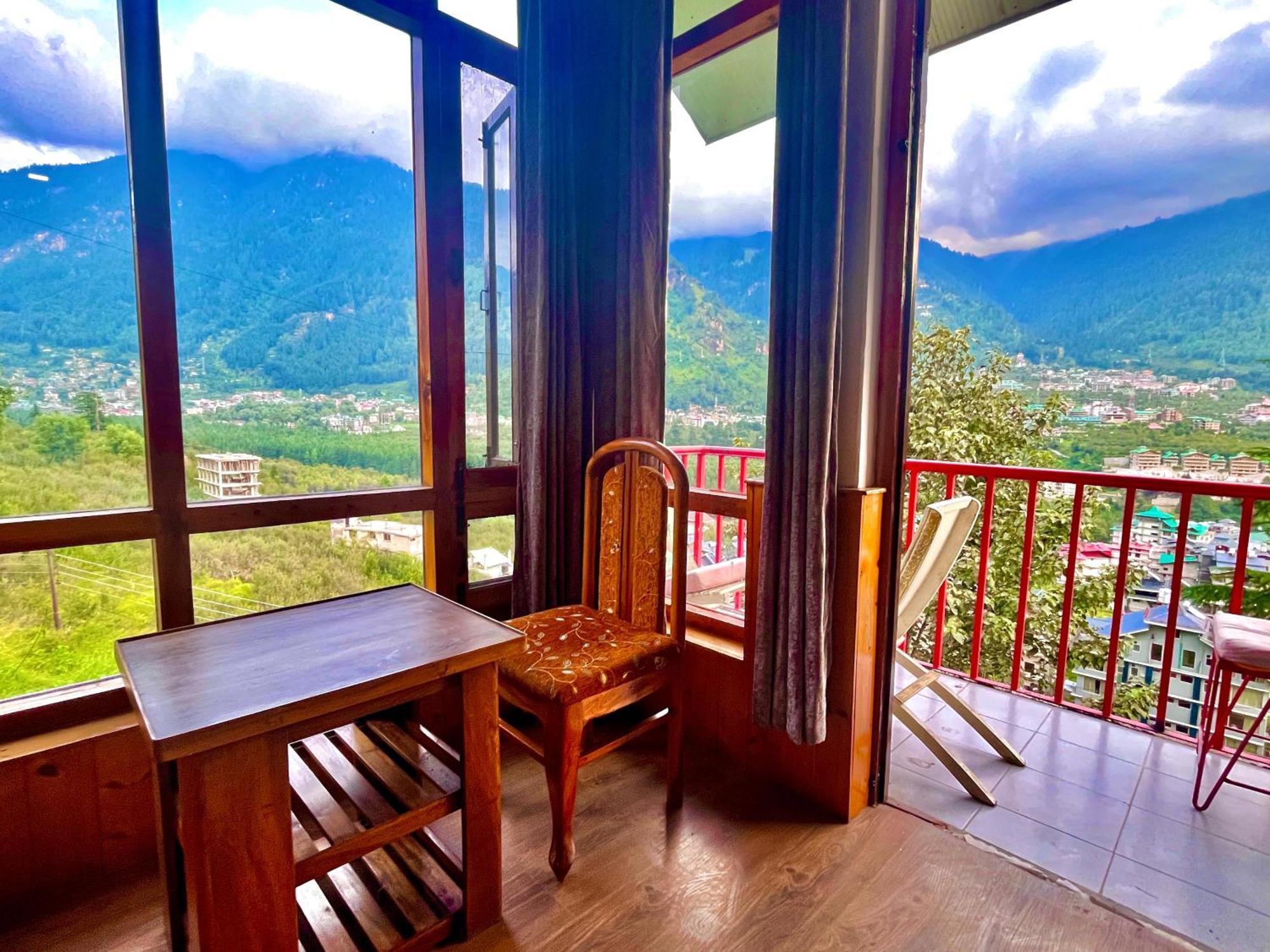Himalayan Nomad Cottage, Manali ! All 2 Bedroom Independent Cottages ! Personal Lawn Every Cottage ! Parking ! Scenic Mountains View ! Spacious Rooms ! エクステリア 写真