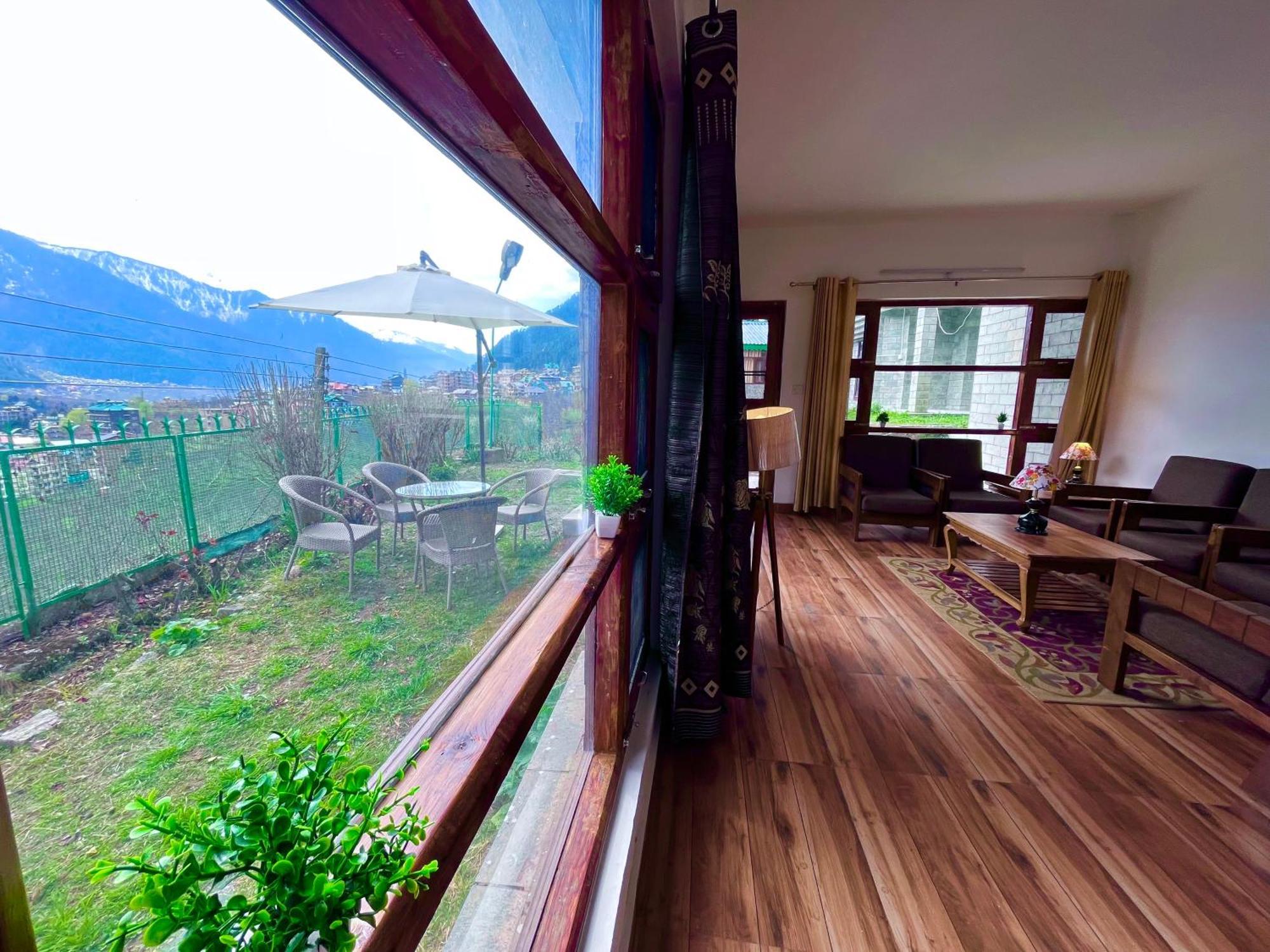 Himalayan Nomad Cottage, Manali ! All 2 Bedroom Independent Cottages ! Personal Lawn Every Cottage ! Parking ! Scenic Mountains View ! Spacious Rooms ! エクステリア 写真