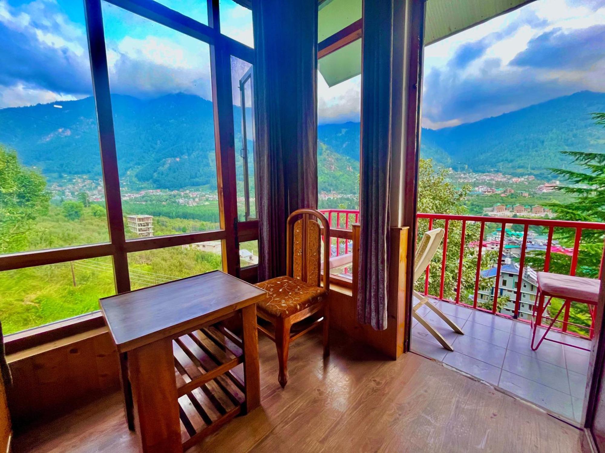 Himalayan Nomad Cottage, Manali ! All 2 Bedroom Independent Cottages ! Personal Lawn Every Cottage ! Parking ! Scenic Mountains View ! Spacious Rooms ! エクステリア 写真