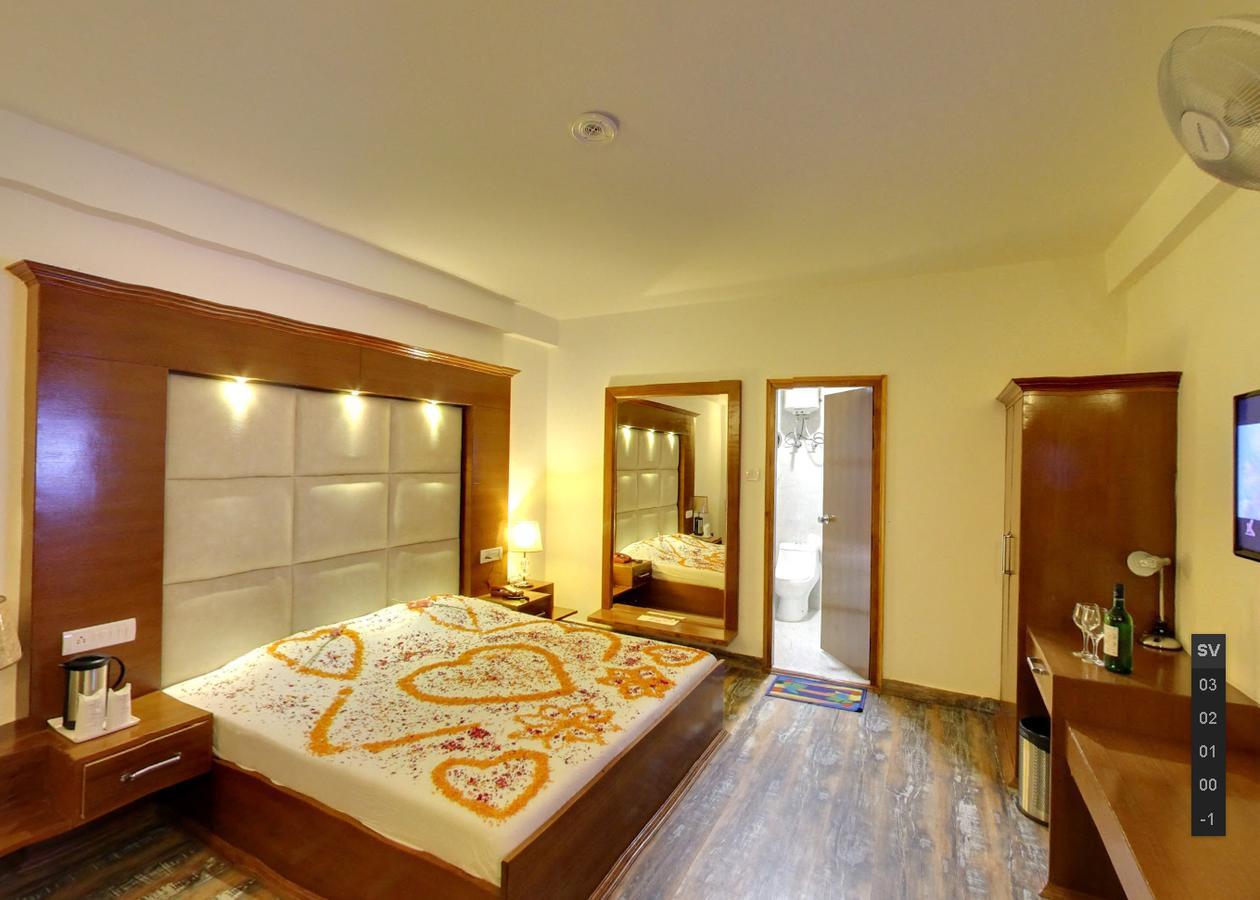 Himalayan Nomad Cottage, Manali ! All 2 Bedroom Independent Cottages ! Personal Lawn Every Cottage ! Parking ! Scenic Mountains View ! Spacious Rooms ! エクステリア 写真