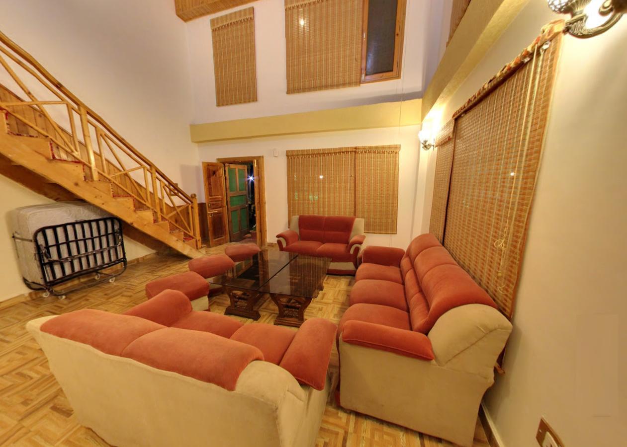 Himalayan Nomad Cottage, Manali ! All 2 Bedroom Independent Cottages ! Personal Lawn Every Cottage ! Parking ! Scenic Mountains View ! Spacious Rooms ! エクステリア 写真